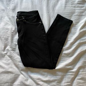 Black Pants/Jeggings